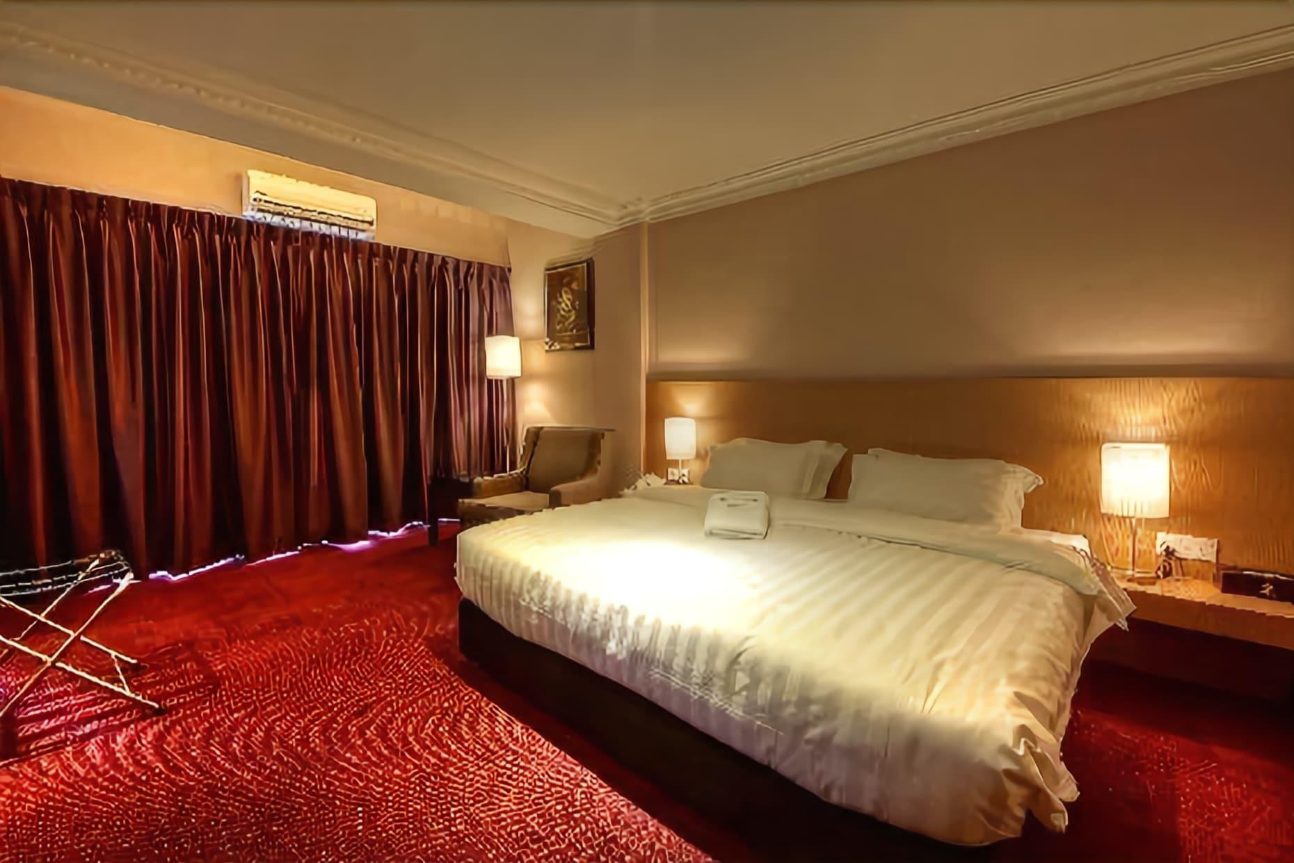 Merdeka Hotel Kluang Buitenkant foto