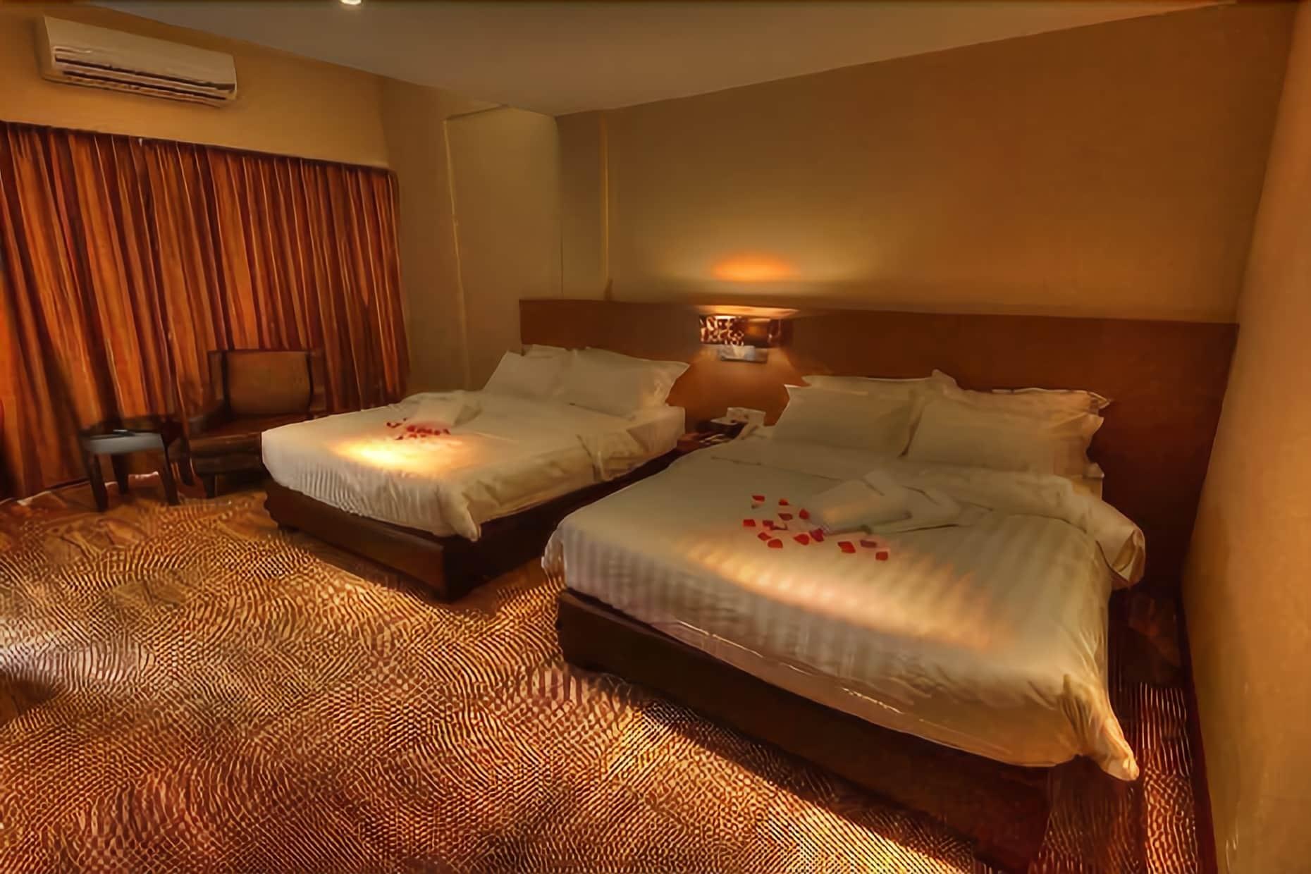 Merdeka Hotel Kluang Buitenkant foto