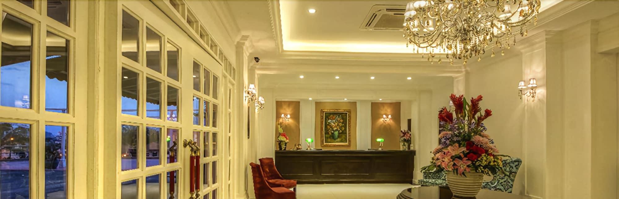 Merdeka Hotel Kluang Buitenkant foto