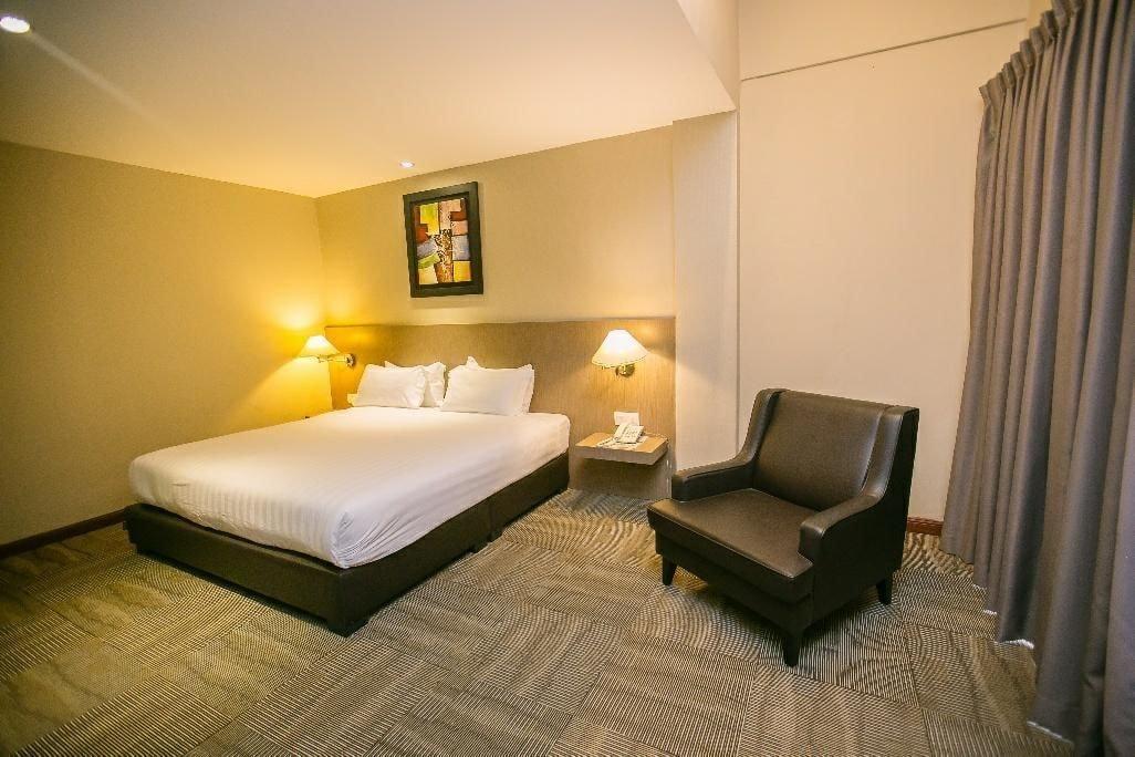 Merdeka Hotel Kluang Buitenkant foto