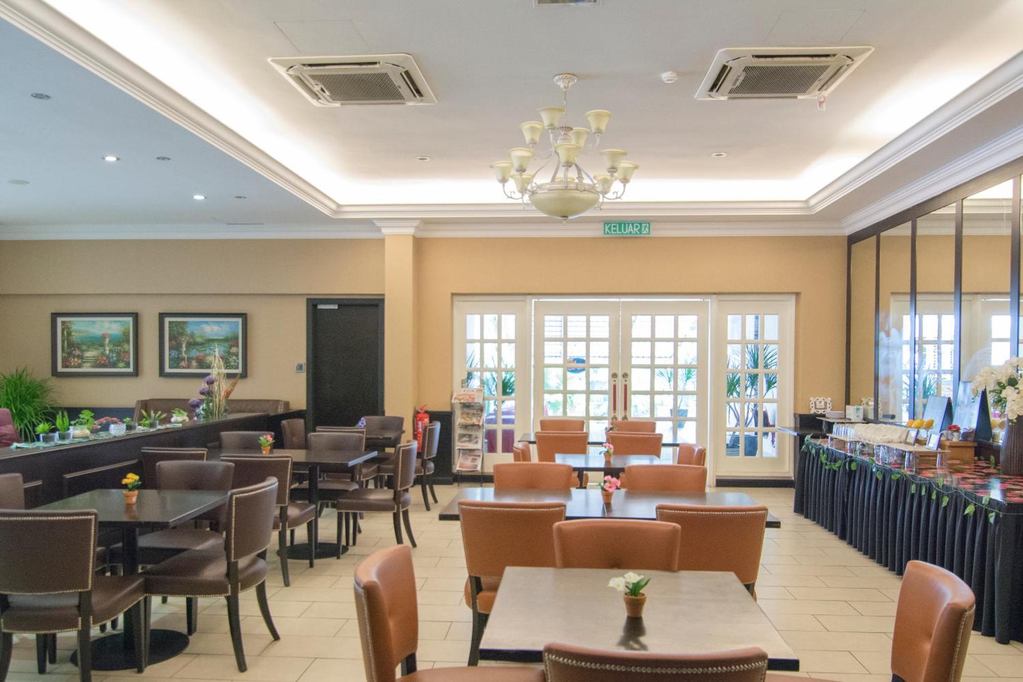 Merdeka Hotel Kluang Buitenkant foto
