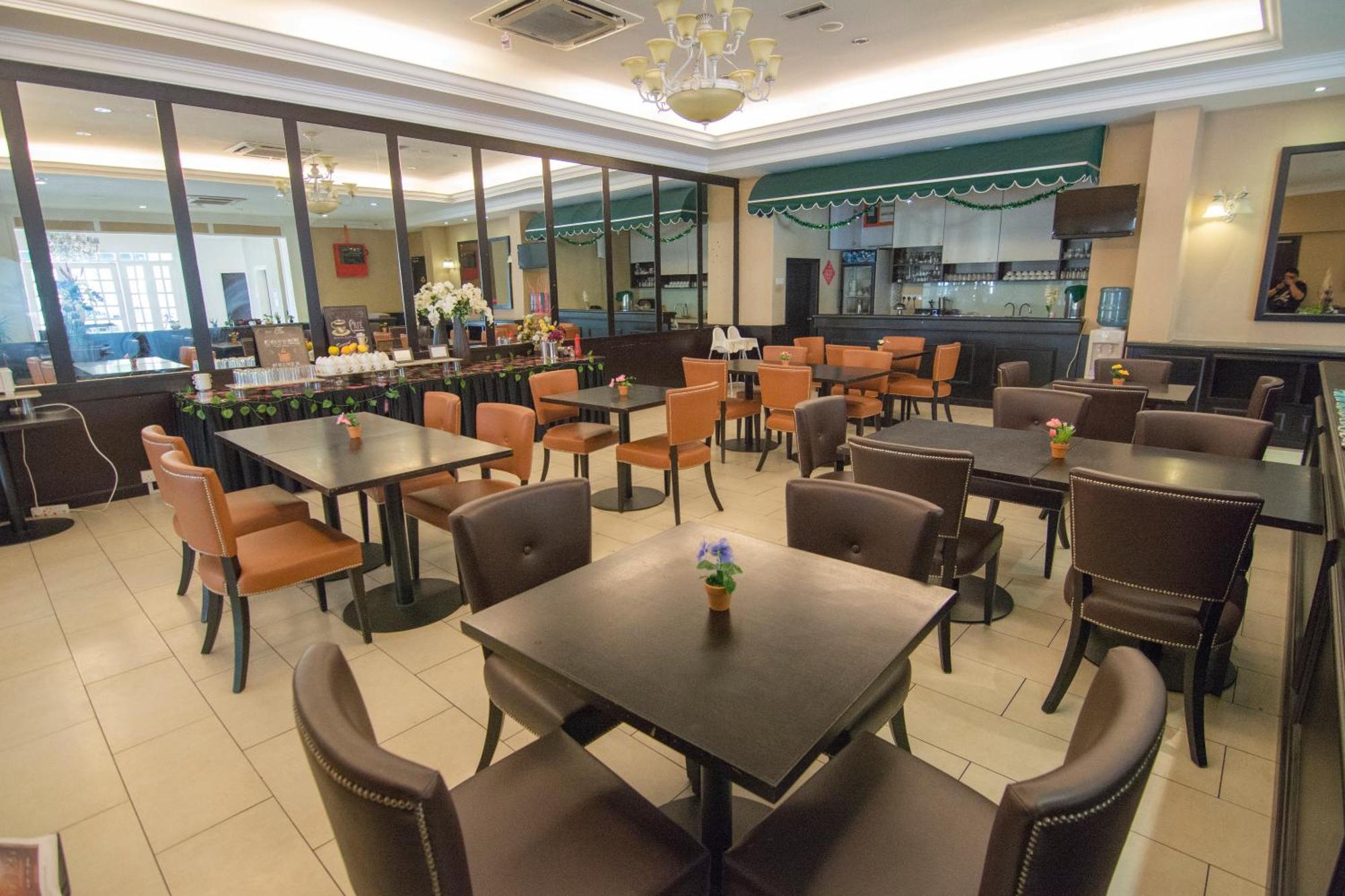 Merdeka Hotel Kluang Buitenkant foto