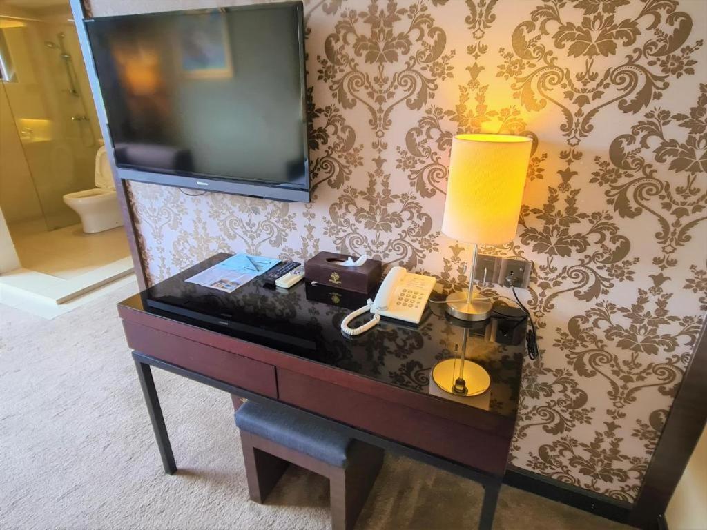 Merdeka Hotel Kluang Buitenkant foto