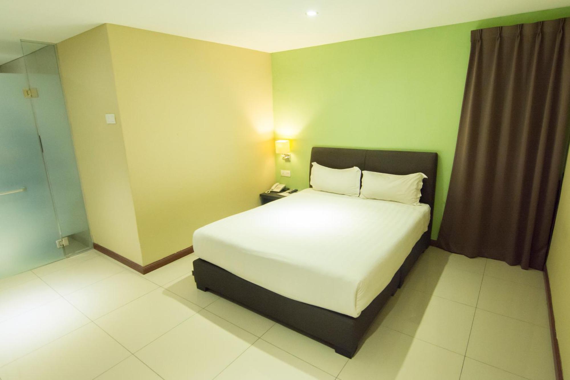 Merdeka Hotel Kluang Buitenkant foto