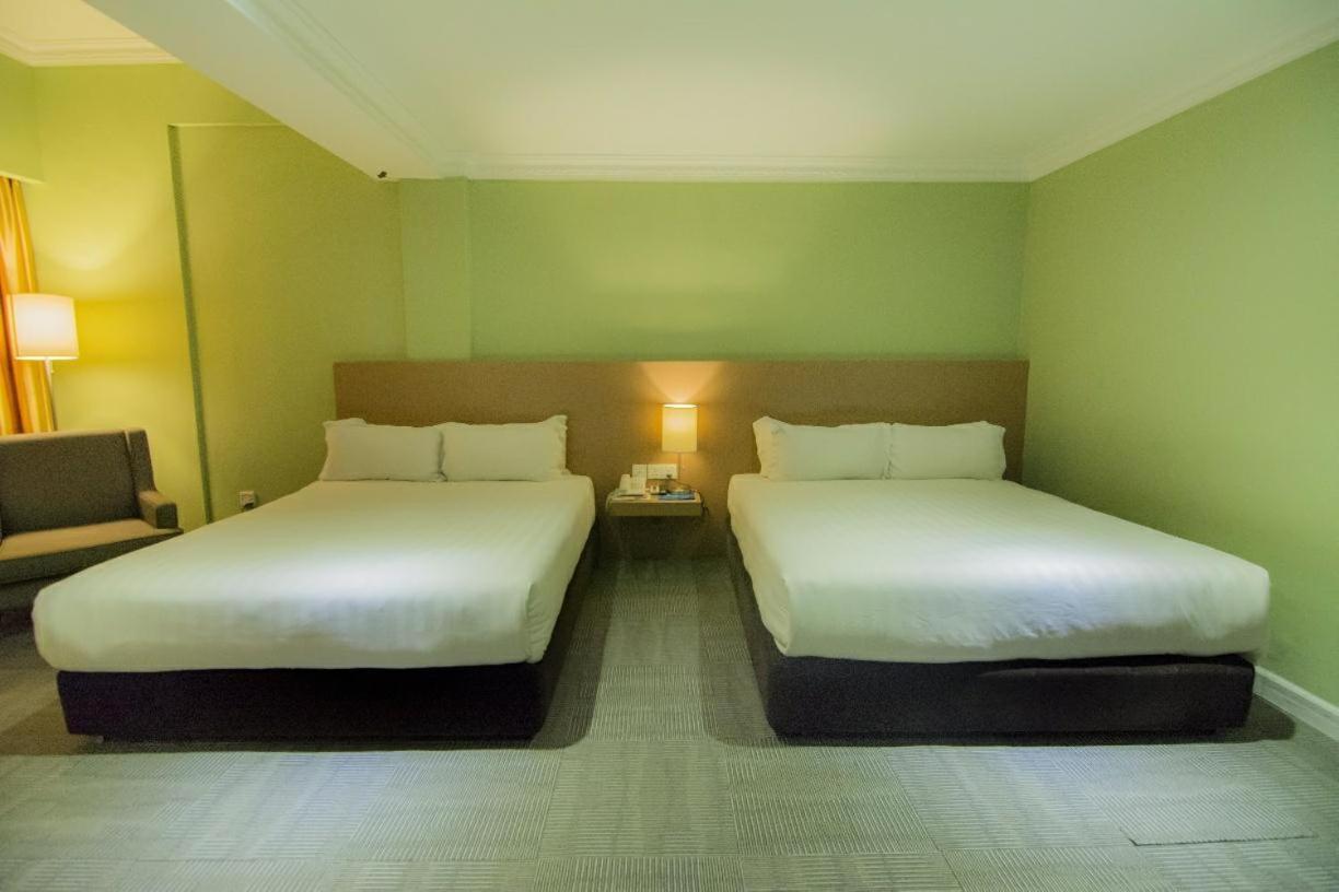 Merdeka Hotel Kluang Buitenkant foto