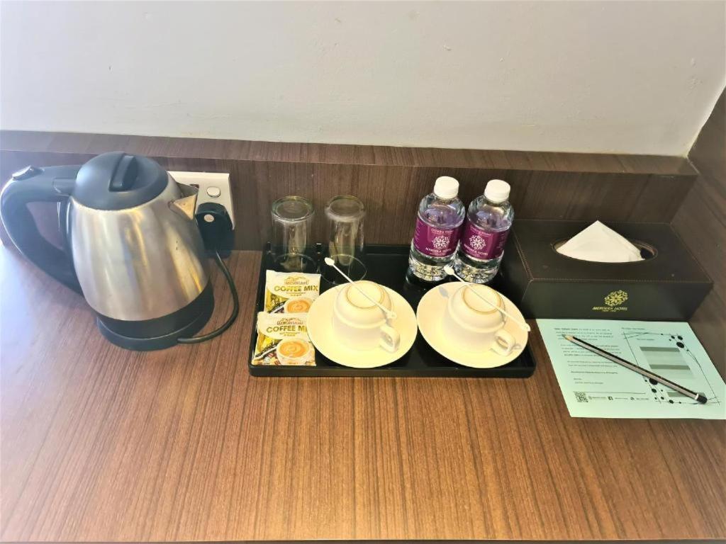 Merdeka Hotel Kluang Buitenkant foto