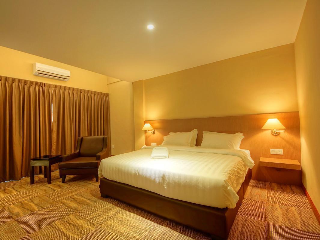 Merdeka Hotel Kluang Buitenkant foto